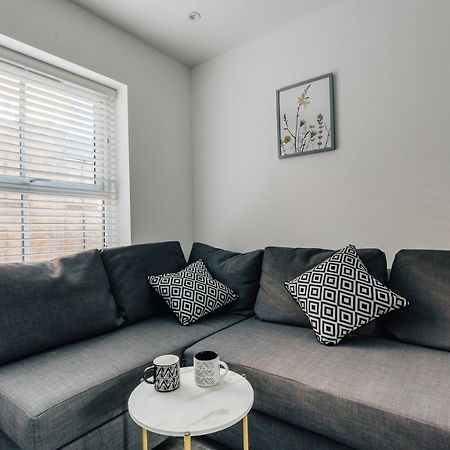 Central 2 Double Bedroom Flat With Parking Bournemouth Eksteriør billede