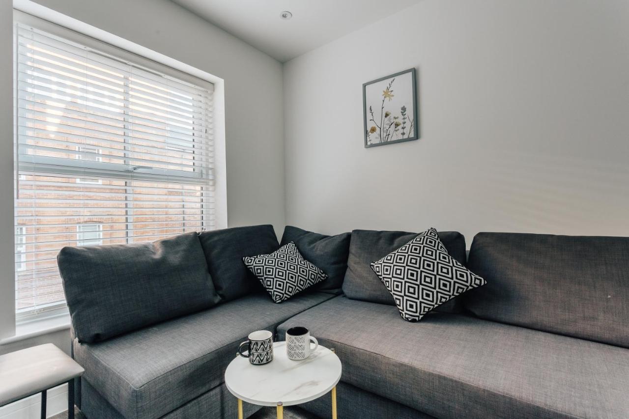 Central 2 Double Bedroom Flat With Parking Bournemouth Eksteriør billede