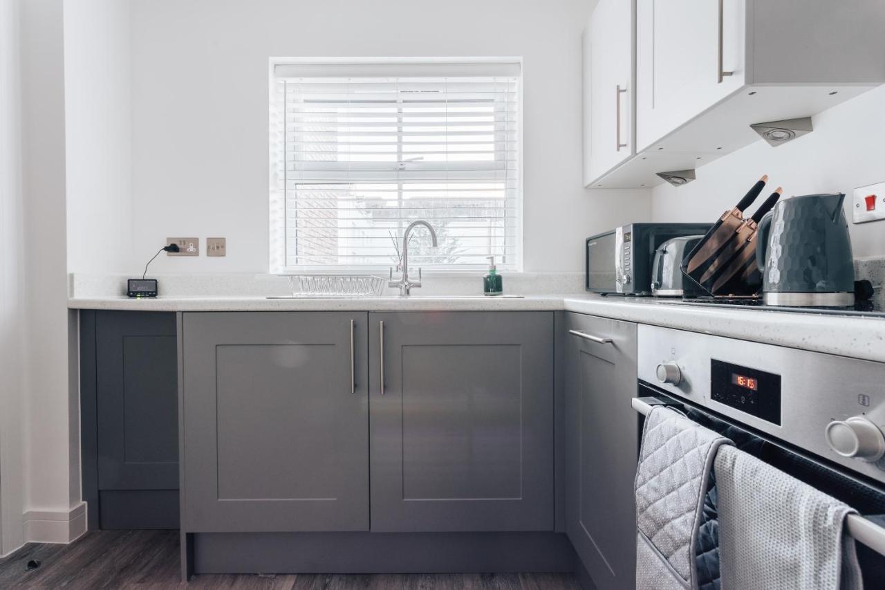 Central 2 Double Bedroom Flat With Parking Bournemouth Eksteriør billede